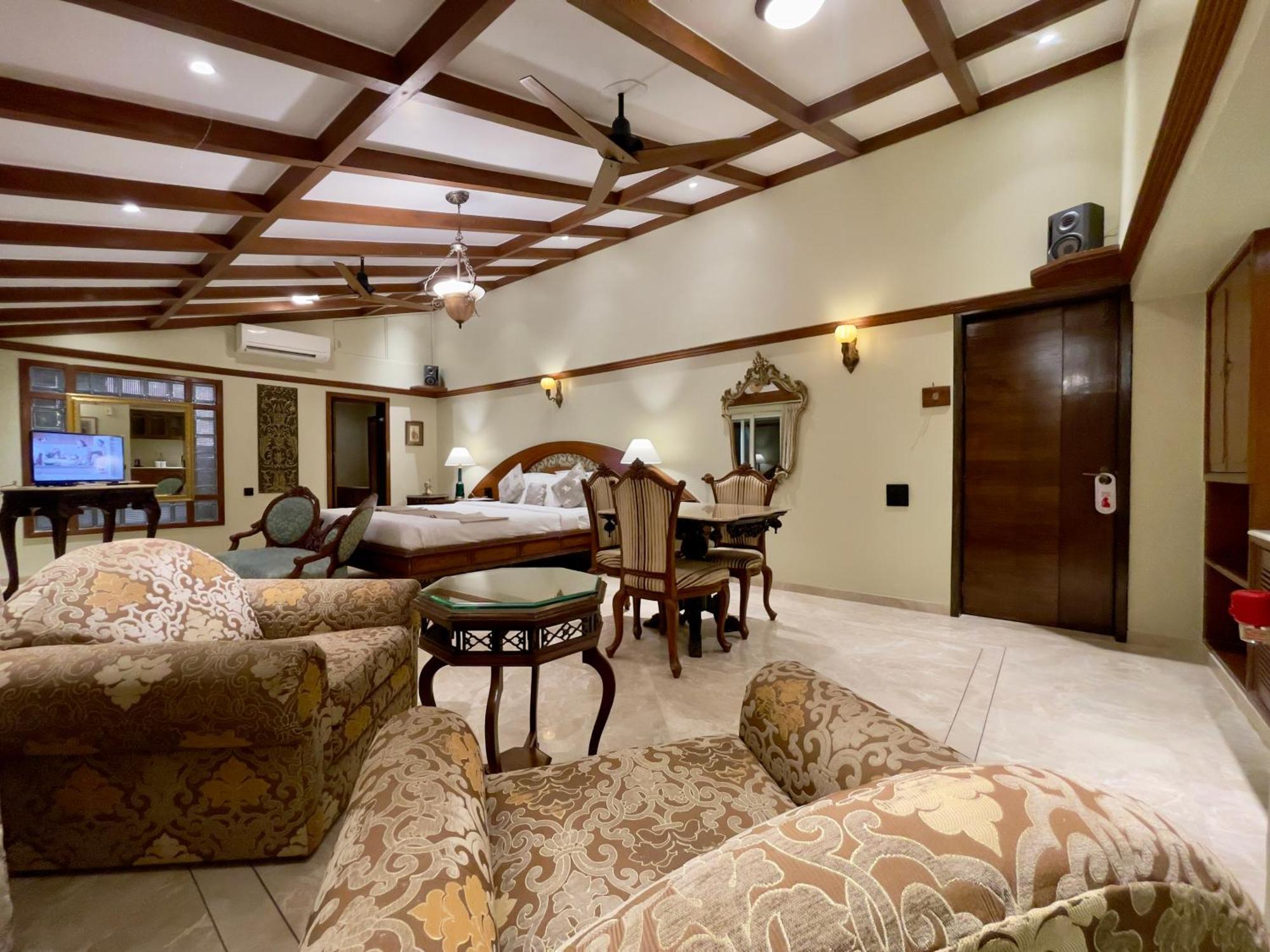 Ramsukh Resorts And Spa Mahabaleshwar Exterior photo